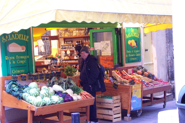 Fruit shopping in Arles